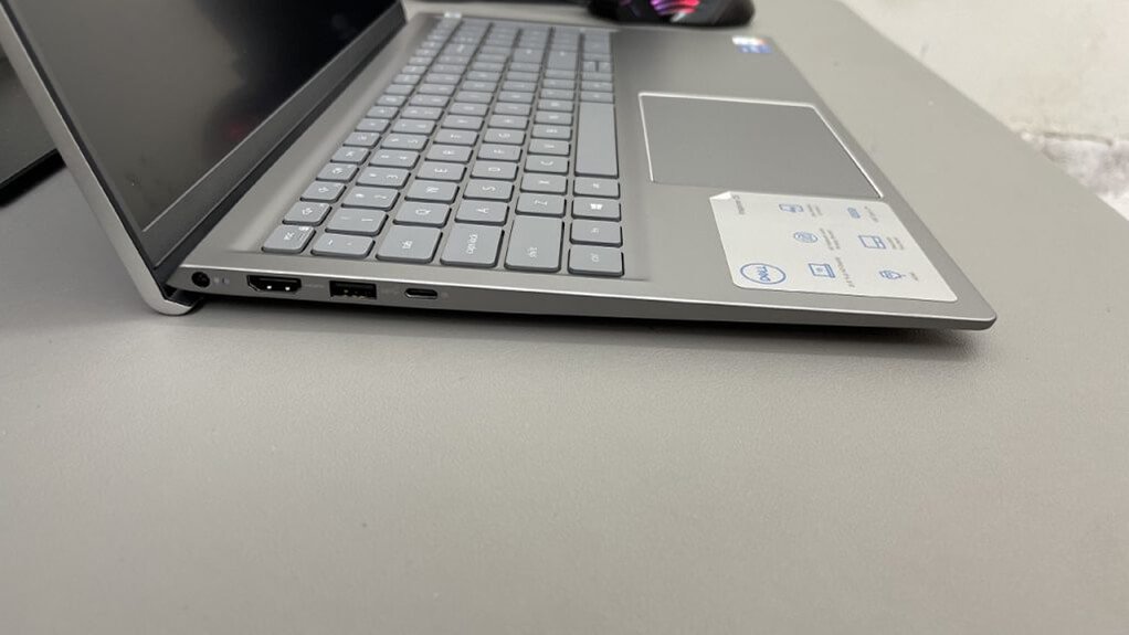 dell-inspiron-5510-cong-ket-noi-1 dell inspiron 5510 cong ket noi 1