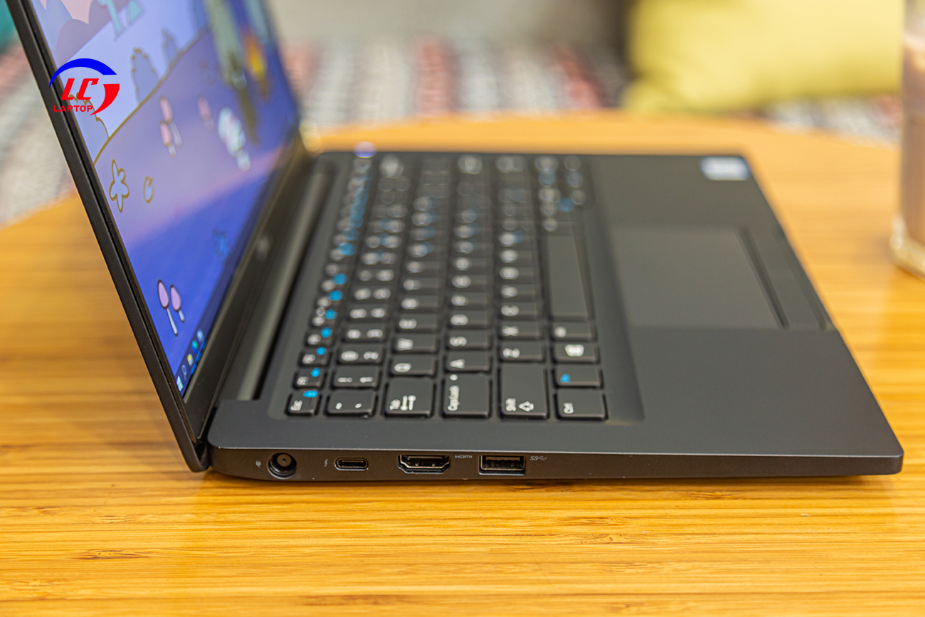 Dell Latitude 7380, laptop mini màn đẹp, pin khỏe {Core i7-6600U, RAM 8G, SSD 256G, VGA Intel UHD 520, màn 13.3 inch Full HD IPS, 90% sRGB} 21 img 0216